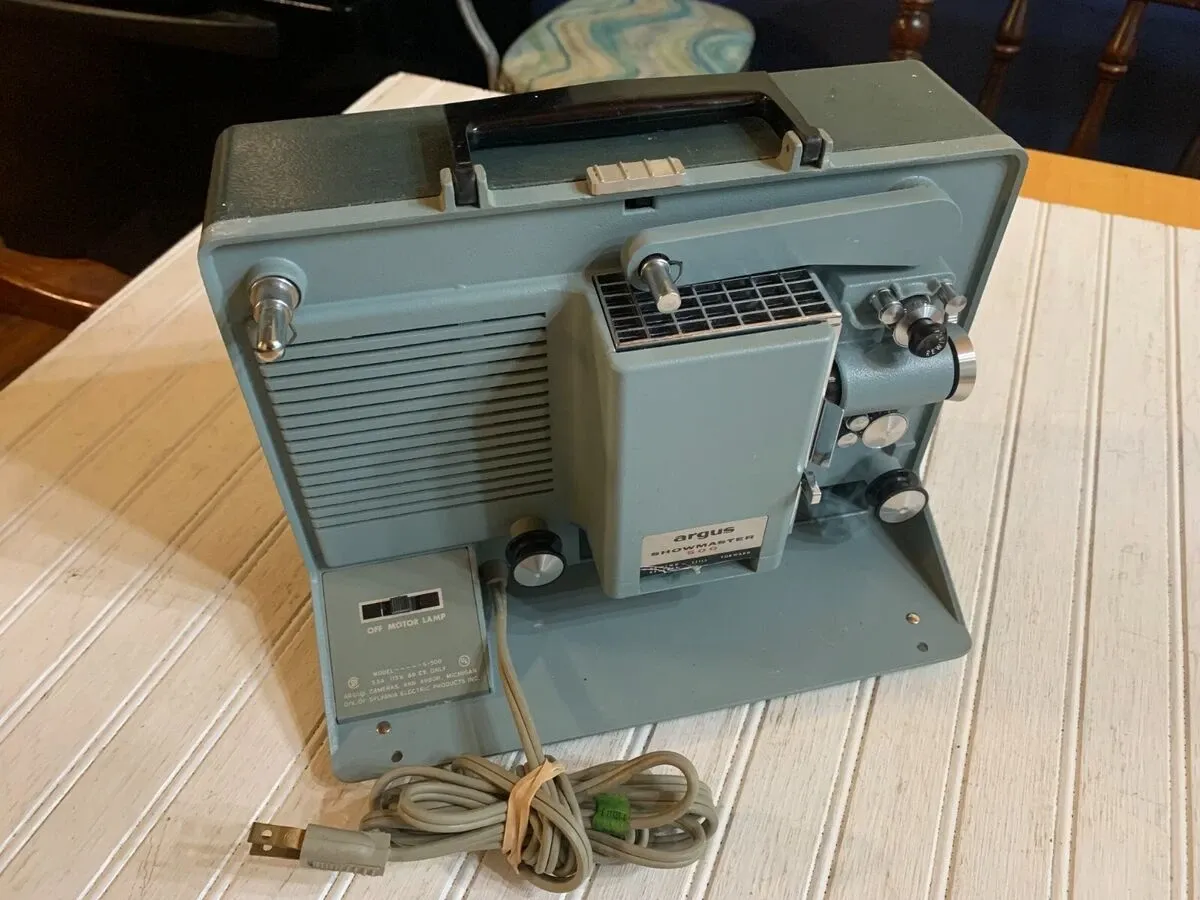 Argus Showmaster 500 8毫米錄影帶投影機