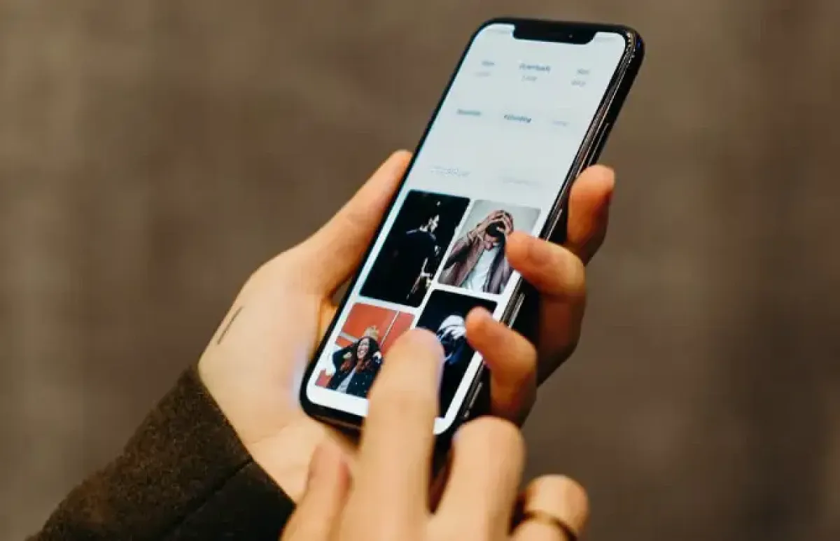 Sharing and Preserving the Photos