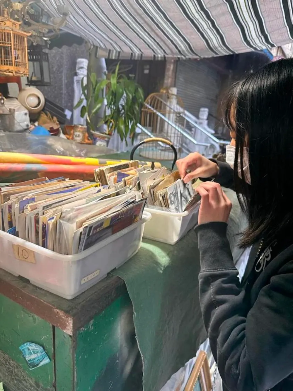 Street stalls on Lascar Row