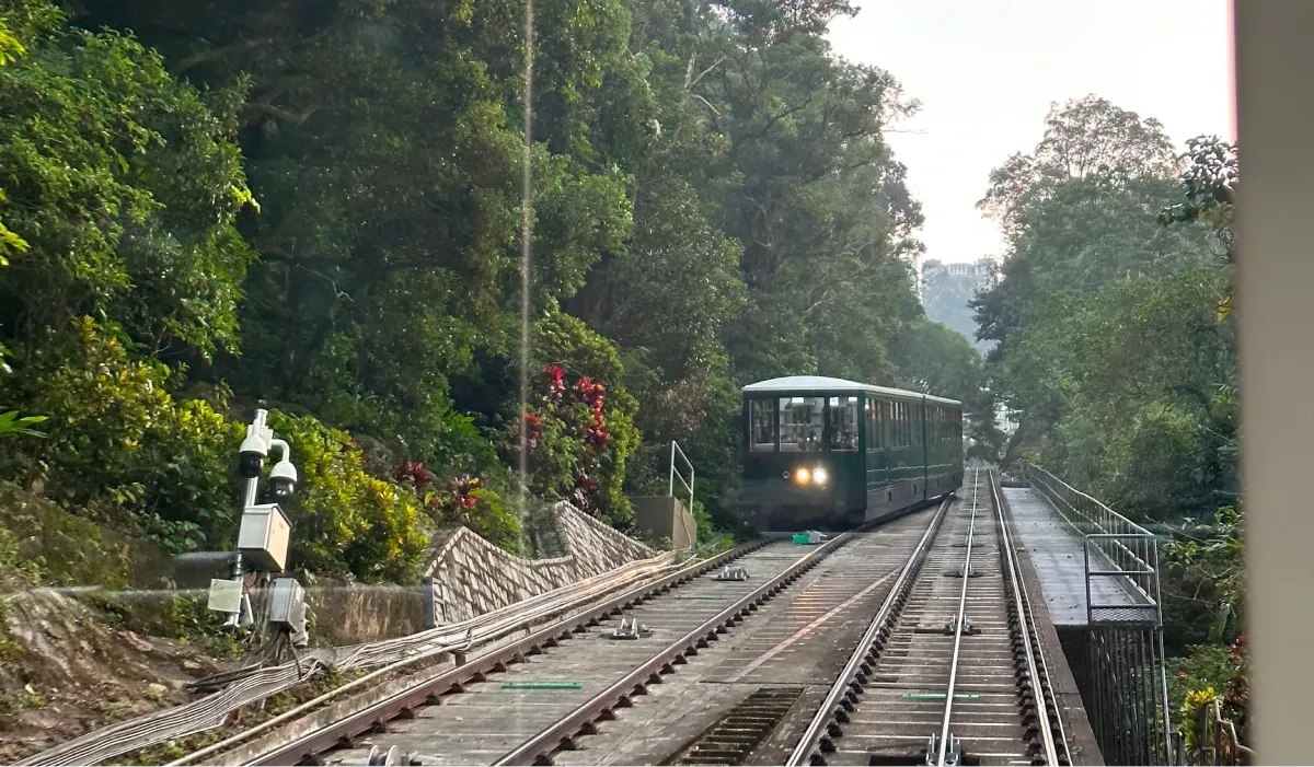 現時香港山頂纜車